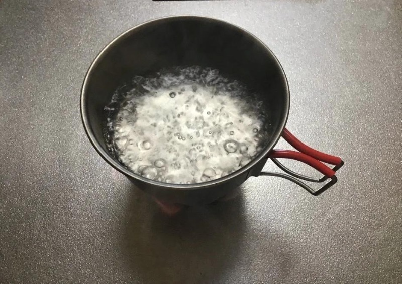 シェラカップなどでもケトルの代用になるしお湯は沸かせる