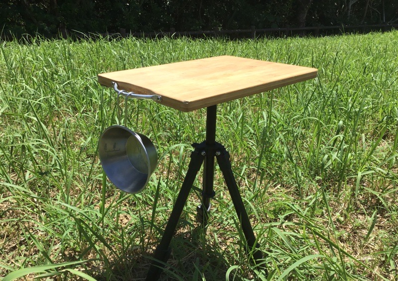 キャンドゥ 竹のまな板で自作する三脚テーブルの作り方