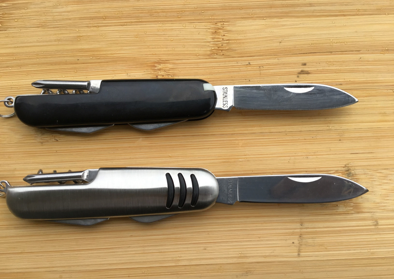 ダイソー6徳万能ナイフとセリア8wayポケットナイフのナイフ比較