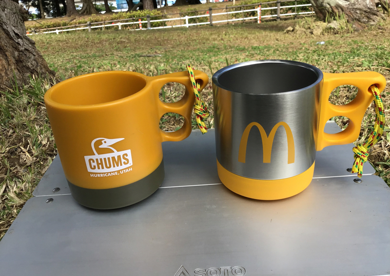 チャムスキャンパーマグカップとマクドナルドとチャムスコラボのステンレス２層マグカップの比較