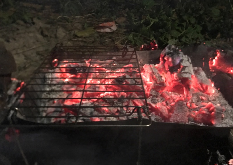 ベルモント焚き火台TABIは熾火にしないと料理ができない