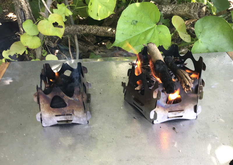 SOTO ミニ焚き火台 テトラとヘキサを比較レビュー