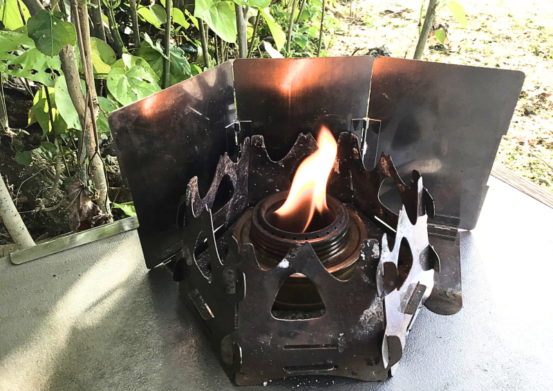 SOTO ミニ焚き火台 ヘキサはアルコールストーブのゴトクに使える