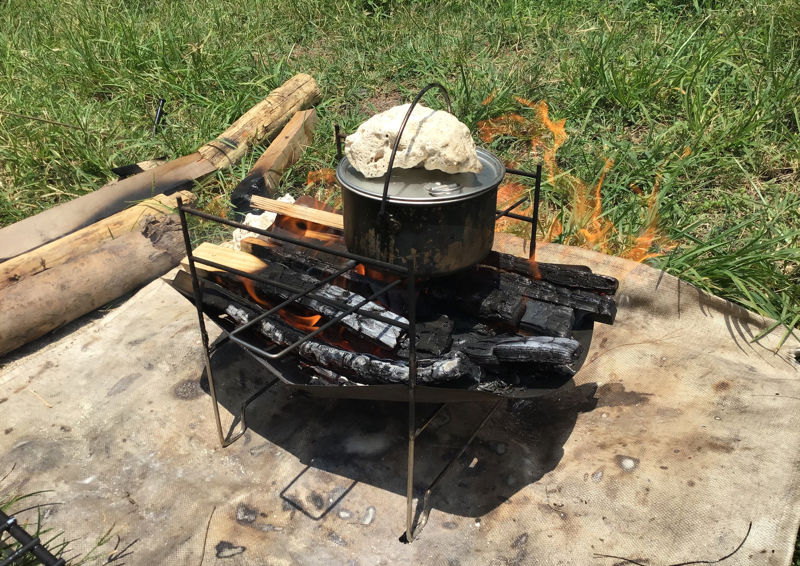 バックカントリーアルミポットを焚き火で炊飯する時は火にかける時間は10分