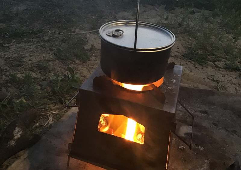 バックカントリーアルミポットを焚き火で炊飯