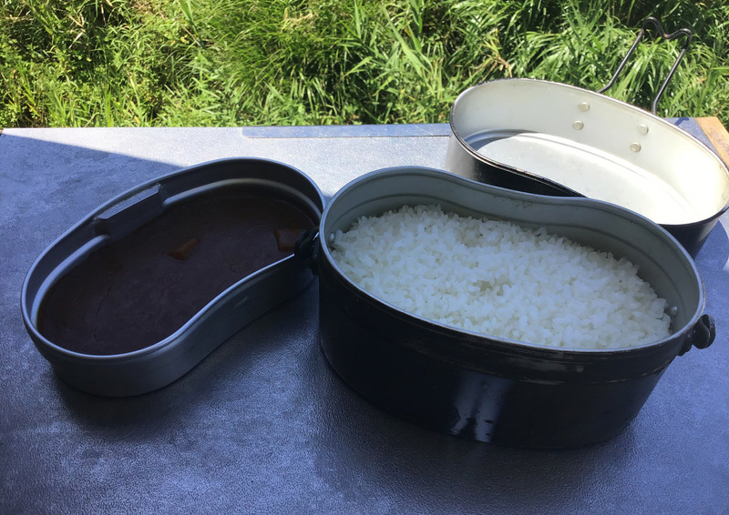 戦闘飯盒2型を使った2合炊きとカレーの同時調理 完成