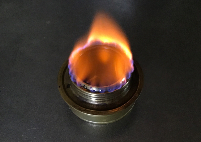 トランギア アルコールバーナー 燃焼時間 70ml燃料を入れて約25分間燃焼