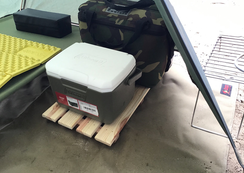 AOクーラー 12パックはソロキャンプに使いやすいサイズ感