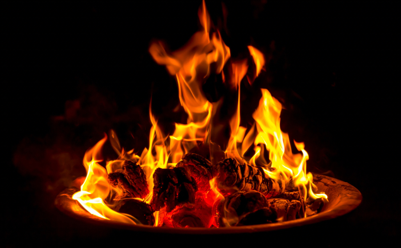 ロースタイル 焚き火台は純粋に焚き火を楽しめる
