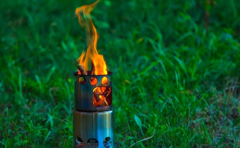 ソロキャンプにおすすめしたい焚き火台の選び方⑧：燃焼効率